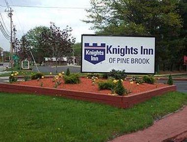 Knights Inn Of Pine Brook Buitenkant foto
